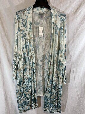 Catherines Women’s NWT 4X Blue & White Knit Long Floral Shrug